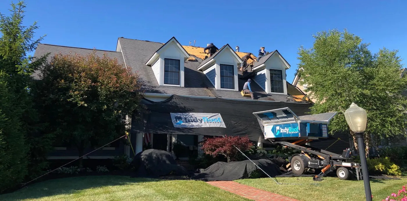 Manufacturer-certified roof installation in Rossville